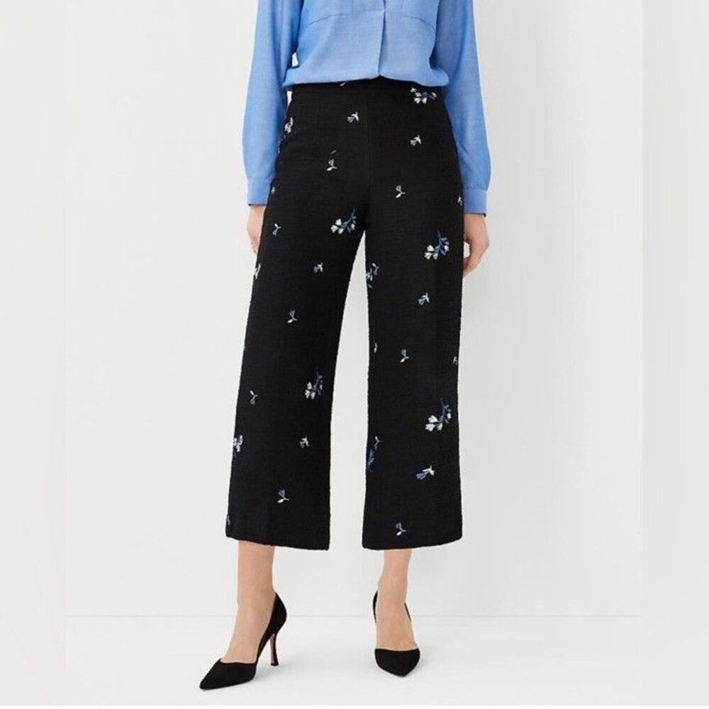 ANN TAYLOR Embroidered Tweed Pants Cotton Size 6 Black Wide Leg Crop High Waist